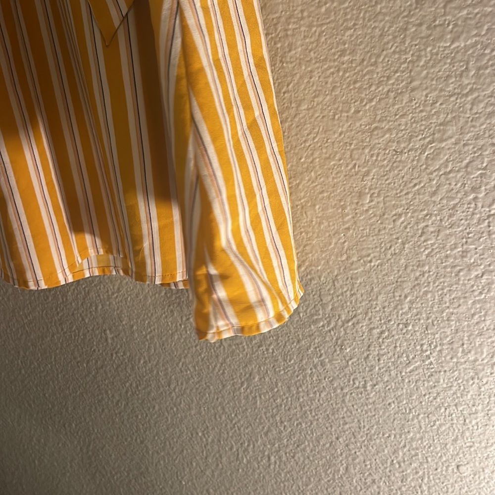 Cute Spring Dress! - Picture 2 of 2